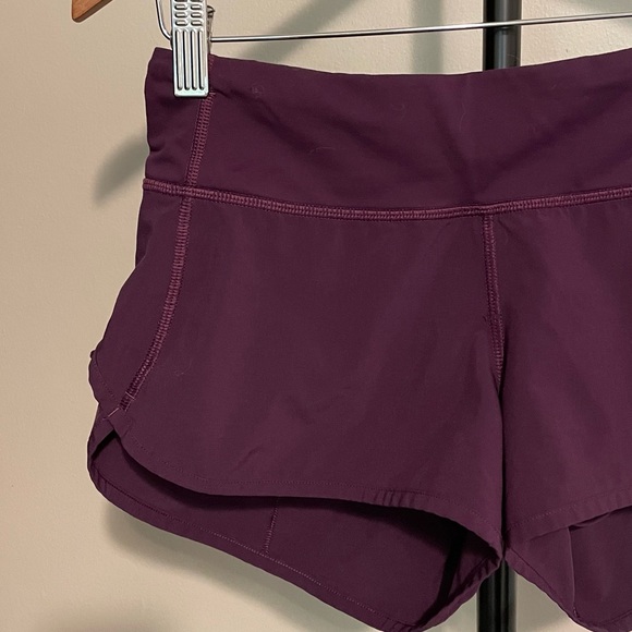 Size 4 lululemon shorts - Picture 4 of 6